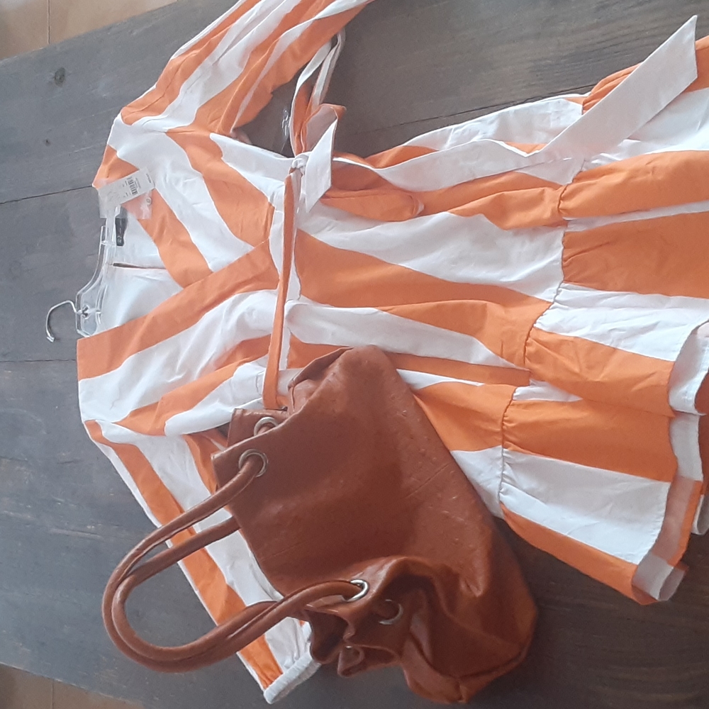 Furla genuine leather beautiful classic handbag embossed crocodile  in orange co - Picture 7 of 7